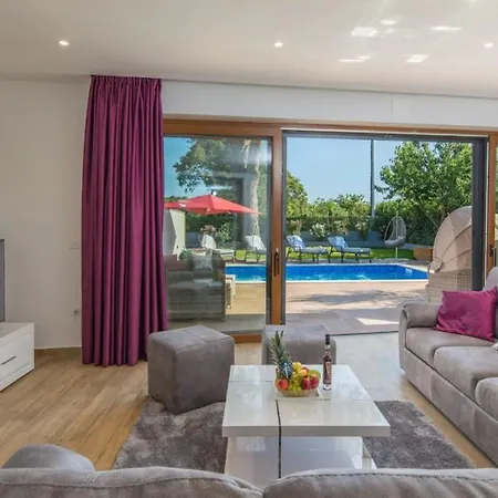 Villa Pinea By Guide